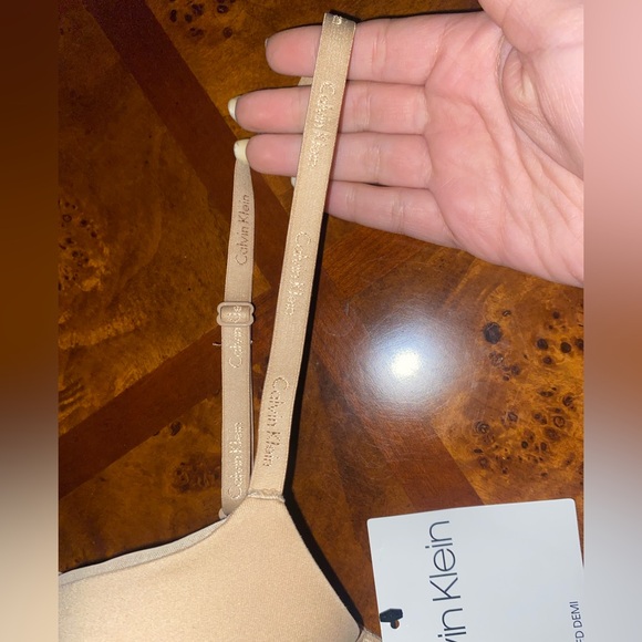 Calvin Klein Women's Tan Bra - Picture 2 of 6